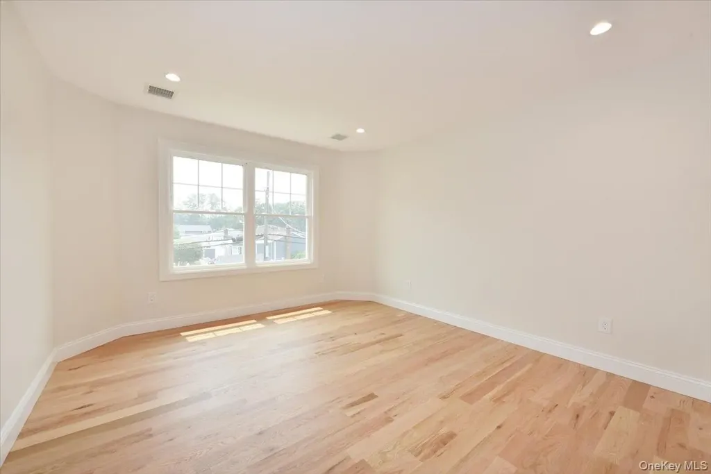124 North Drive Massapequa NY 11758