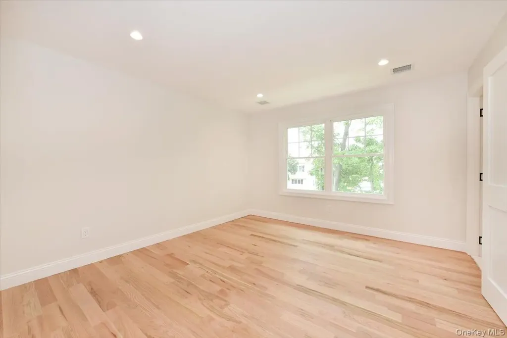124 North Drive Massapequa NY 11758