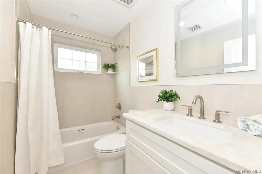 124 North Drive Massapequa NY 11758
