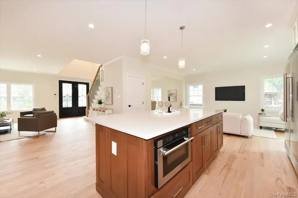 124 North Drive Massapequa NY 11758