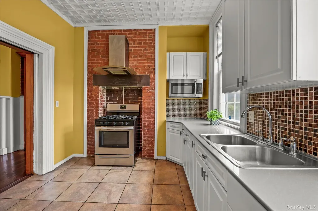 332 S 4th Avenue Mount Vernon NY 10550