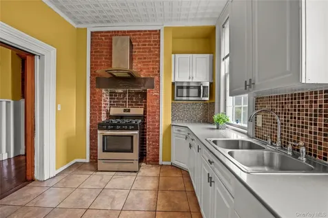 332 S 4th Avenue Mount Vernon NY 10550