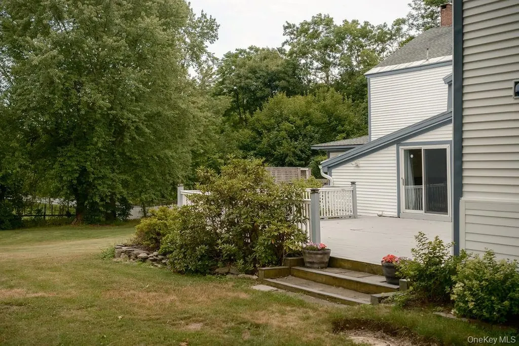 2327 Salt Point Turnpike Clinton Corners NY 12514