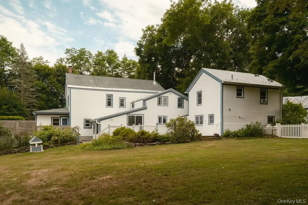2327 Salt Point Turnpike Clinton Corners NY 12514