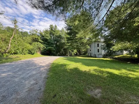 286 Crum Elbow Road Hyde Park NY 12538