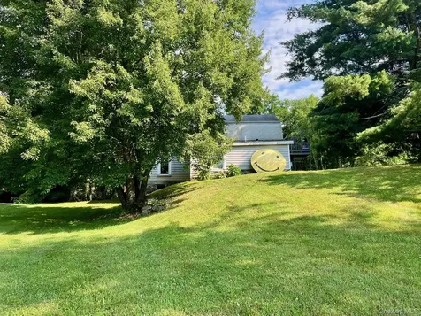 286 Crum Elbow Road Hyde Park NY 12538