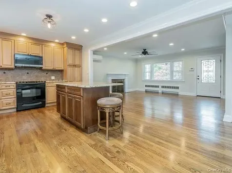 5 Central Avenue Glen Cove NY 11542