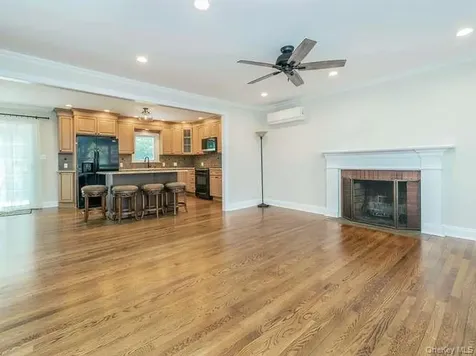 5 Central Avenue Glen Cove NY 11542