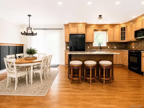 5 Central Avenue Glen Cove NY 11542