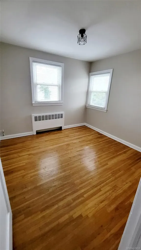 7 E Jefferson Avenue Mineola NY 11501