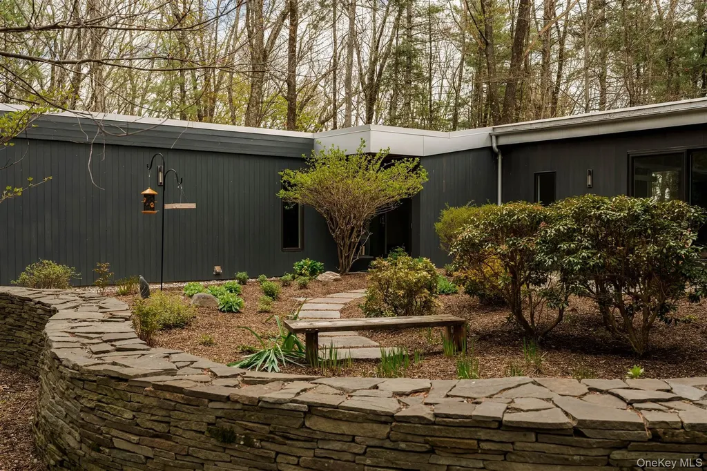 10 Trout Creek Road Kerhonkson NY 12446