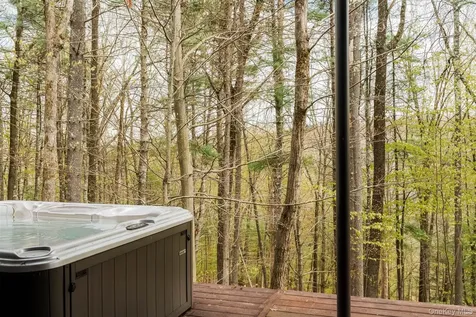 10 Trout Creek Road Kerhonkson NY 12446