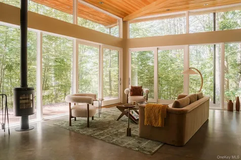 10 Trout Creek Road Kerhonkson NY 12446