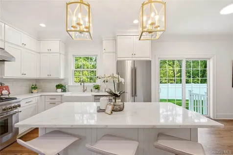 5 Glen Way Cold Spring Harbor NY 11724