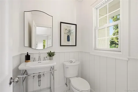 5 Glen Way Cold Spring Harbor NY 11724