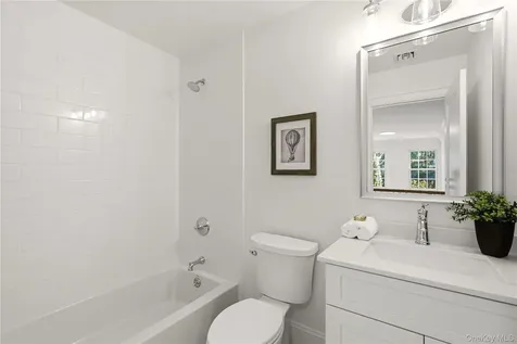 5 Glen Way Cold Spring Harbor NY 11724