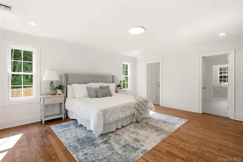 5 Glen Way Cold Spring Harbor NY 11724