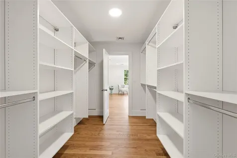5 Glen Way Cold Spring Harbor NY 11724