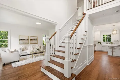 5 Glen Way Cold Spring Harbor NY 11724