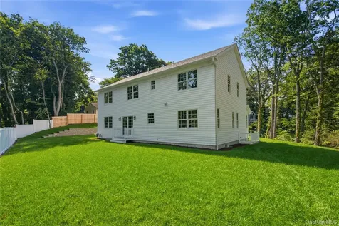 5 Glen Way Cold Spring Harbor NY 11724