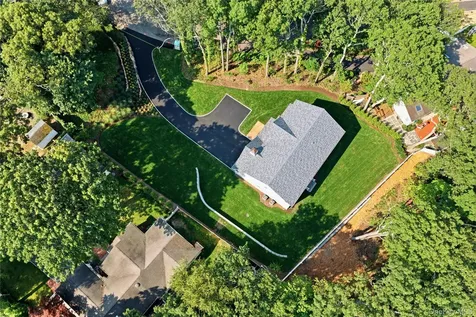 5 Glen Way Cold Spring Harbor NY 11724