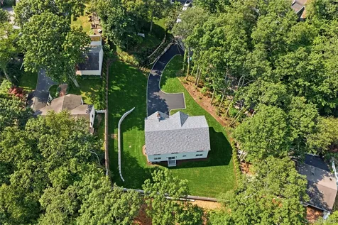 5 Glen Way Cold Spring Harbor NY 11724