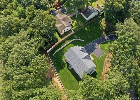 5 Glen Way Cold Spring Harbor NY 11724
