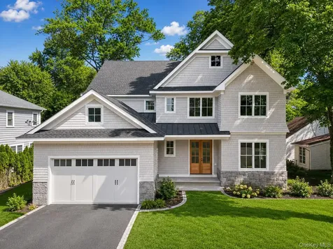 8 Crest Lane Scarsdale NY 10583