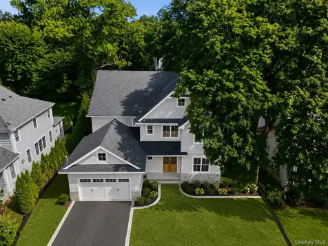 8 Crest Lane Scarsdale NY 10583