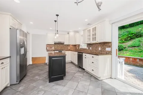 66 Valley View Road Cortlandt Manor NY 10567