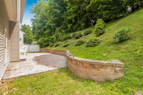 66 Valley View Road Cortlandt Manor NY 10567