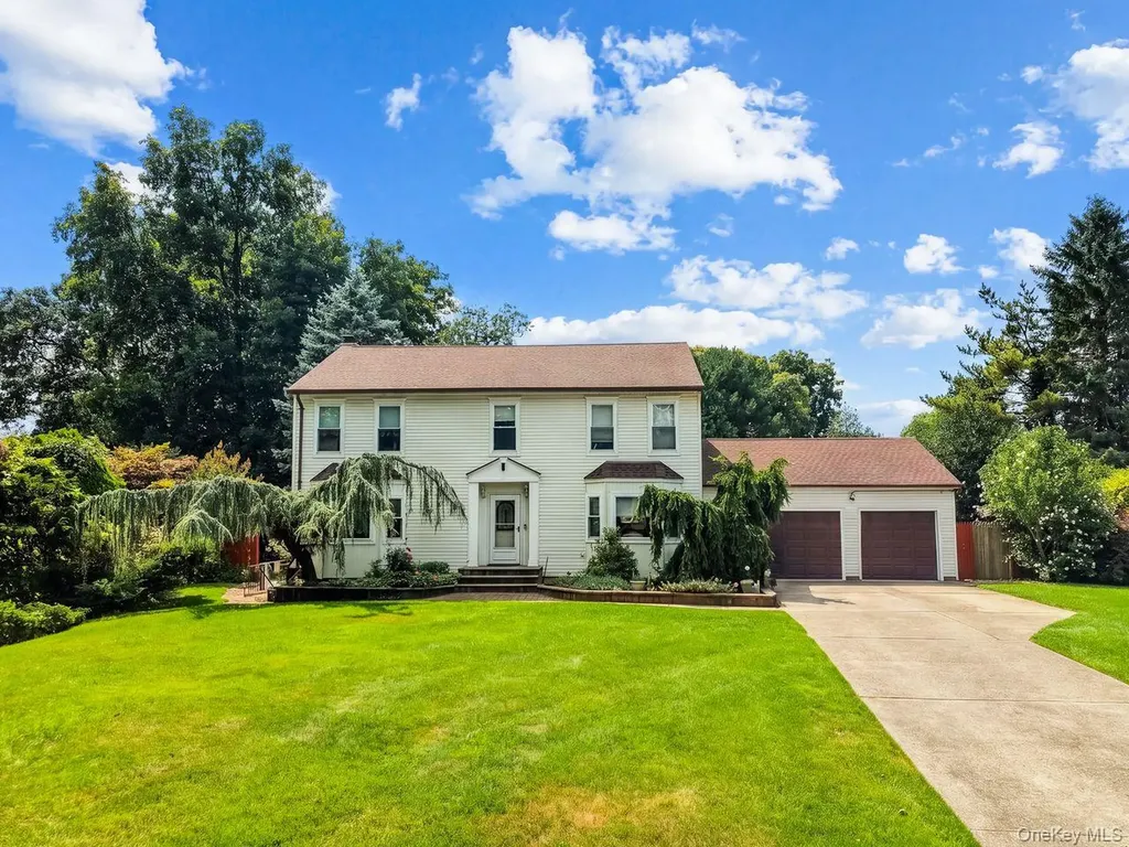 15 Fairfields Court Huntington Station NY 11746