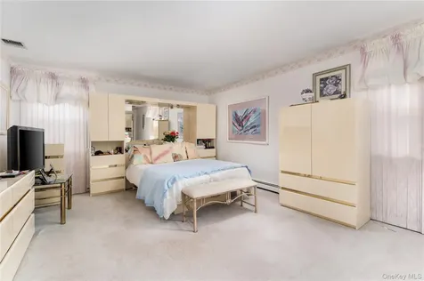 15 Fairfields Court Huntington Station NY 11746
