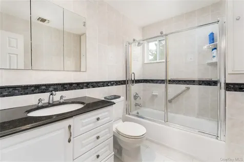 15 Fairfields Court Huntington Station NY 11746