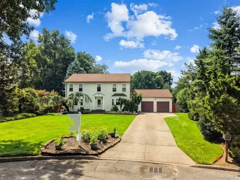 15 Fairfields Court Huntington Station NY 11746