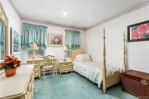 15 Fairfields Court Huntington Station NY 11746