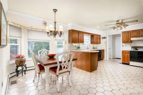 15 Fairfields Court Huntington Station NY 11746