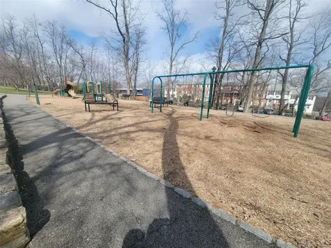 201 Woodland Hills Road White Plains NY 10603