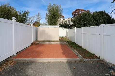 83 Lexington Avenue Westbury NY 11590