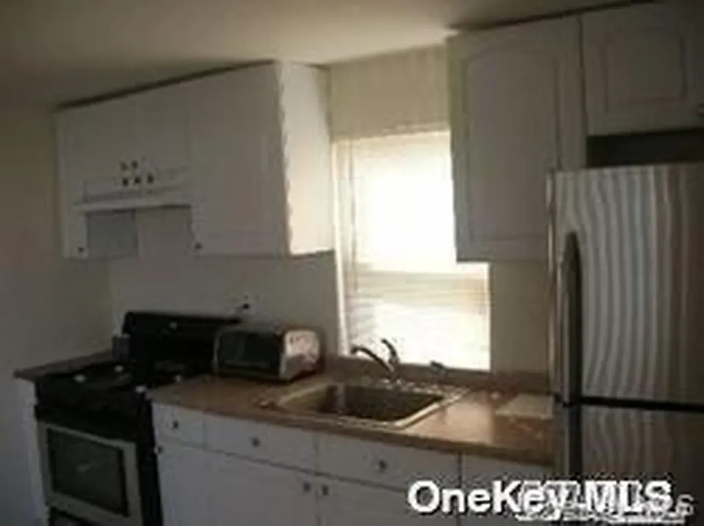 64 Waterview Street East Rockaway NY 11518