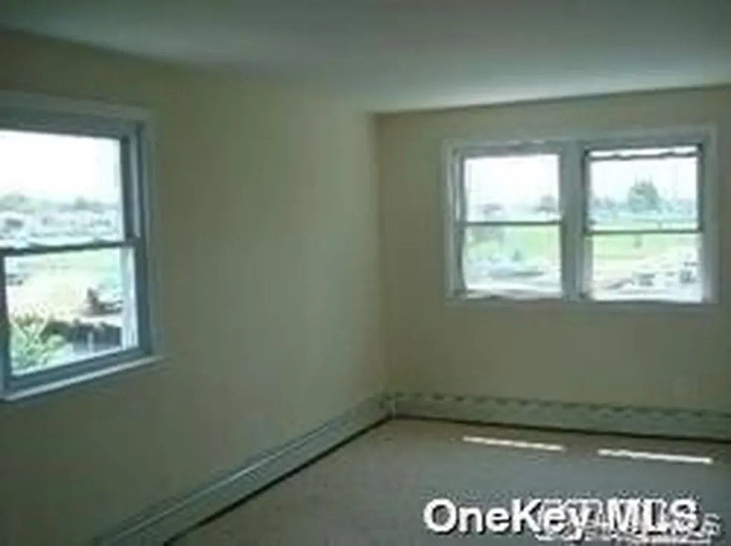 64 Waterview Street East Rockaway NY 11518