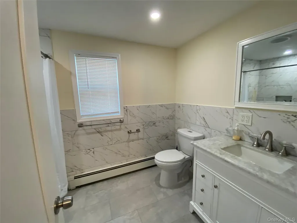 661 Tabor Place East Meadow NY 11554