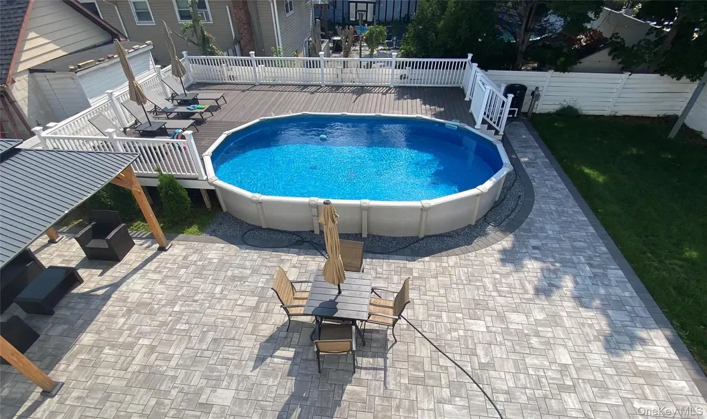 661 Tabor Place East Meadow NY 11554