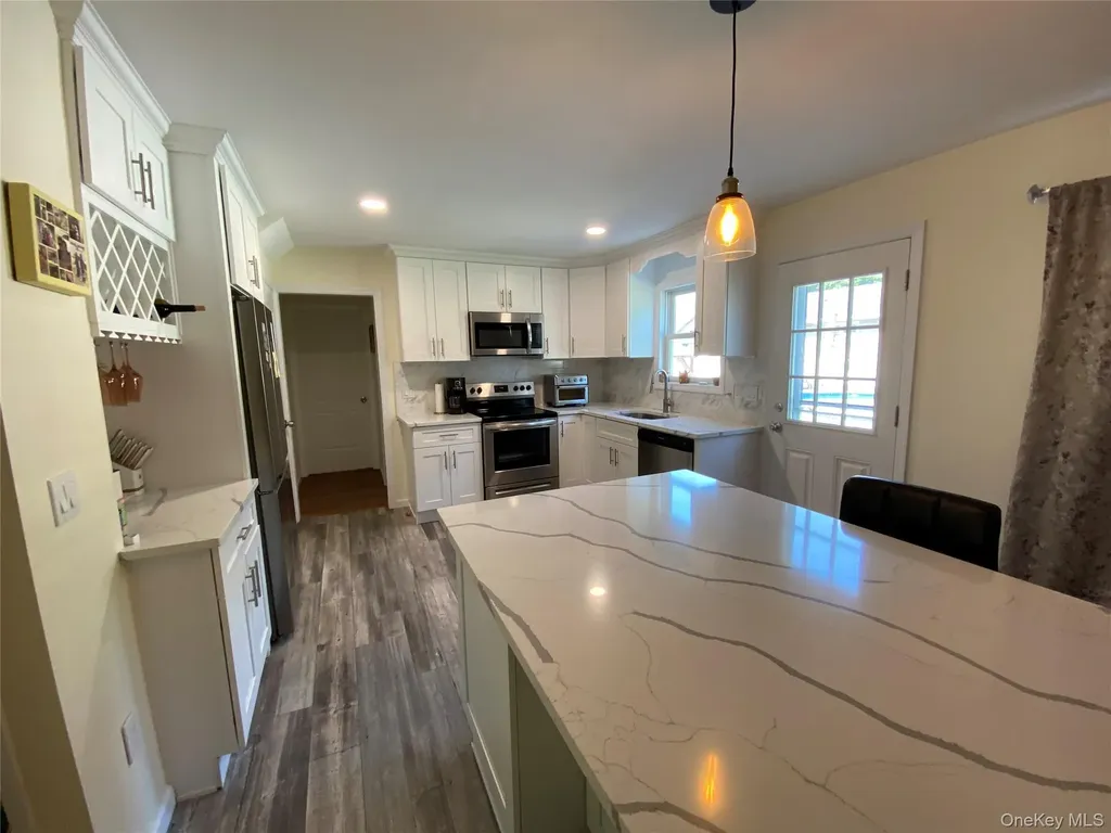 661 Tabor Place East Meadow NY 11554