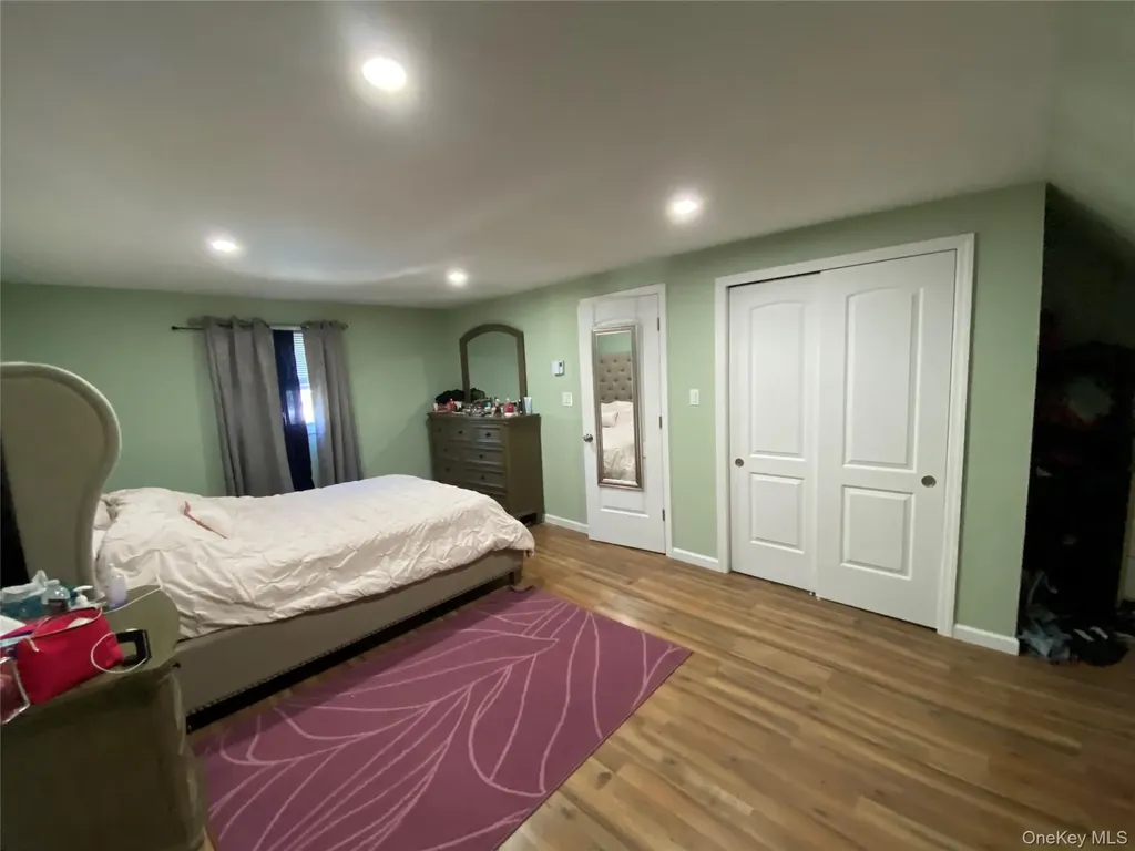 661 Tabor Place East Meadow NY 11554