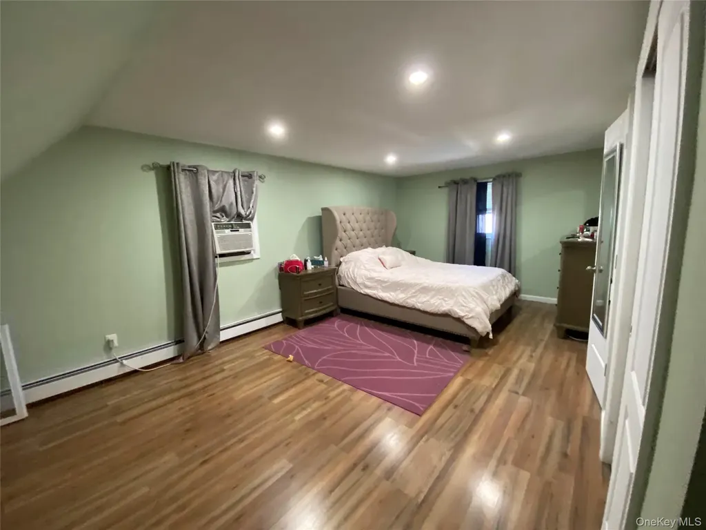 661 Tabor Place East Meadow NY 11554