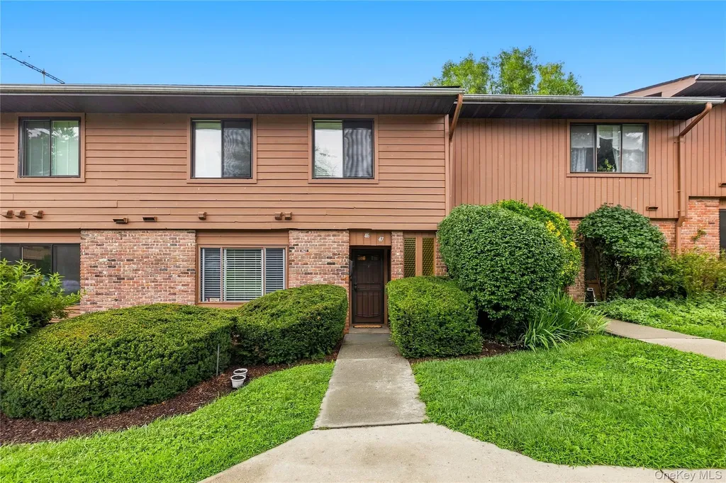 47 Coachlight Square Montrose NY 10548