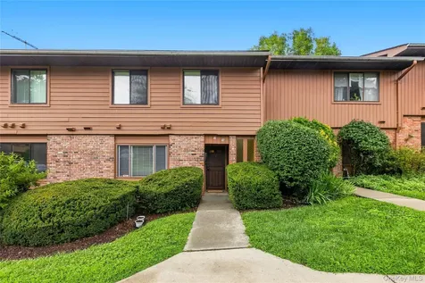 47 Coachlight Square Montrose NY 10548