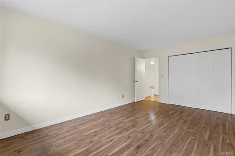 47 Coachlight Square Montrose NY 10548