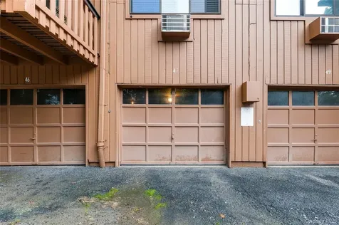 47 Coachlight Square Montrose NY 10548